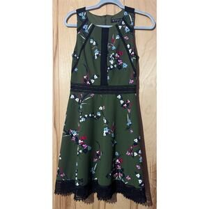 (380) Green and Black Guess Dress Size 4